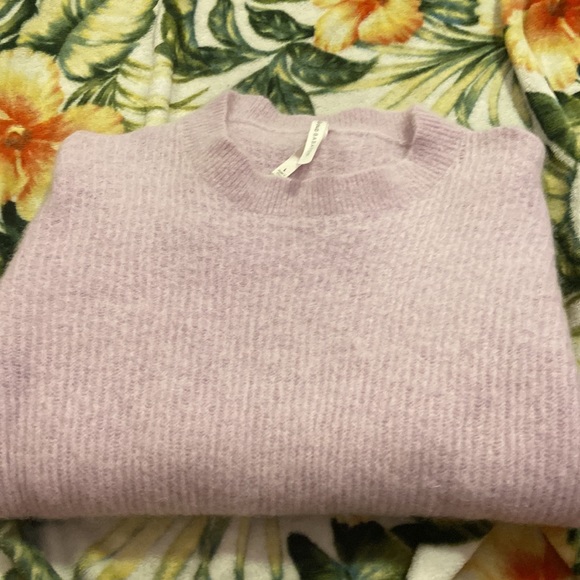 This is a cozy purple littleed sweater fuzzy interior and a size large - Picture 3 of 3